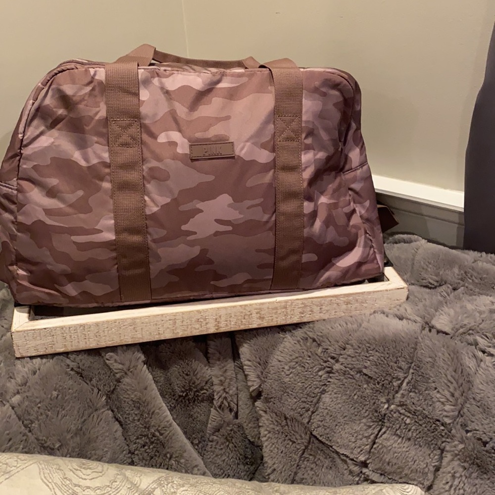 Pink camo tote bag